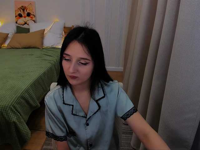 JulietteMonli live cam on BongaCams