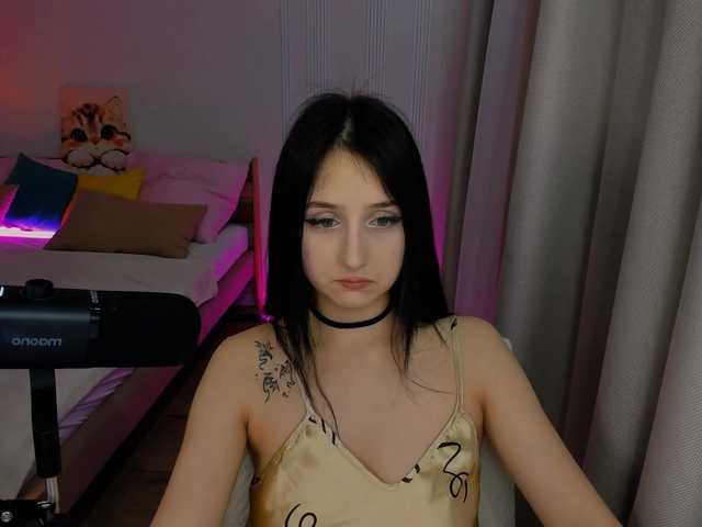 JulietteMonli live cam on BongaCams