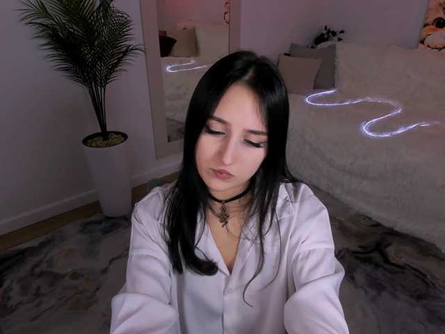 JulietteMonli live cam on BongaCams