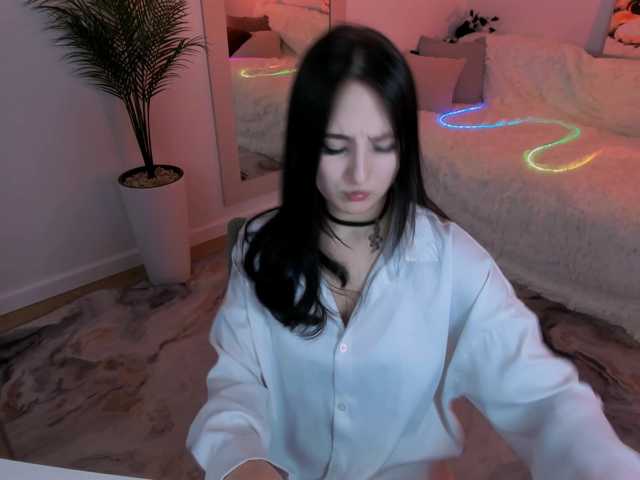 JulietteMonli live cam on BongaCams