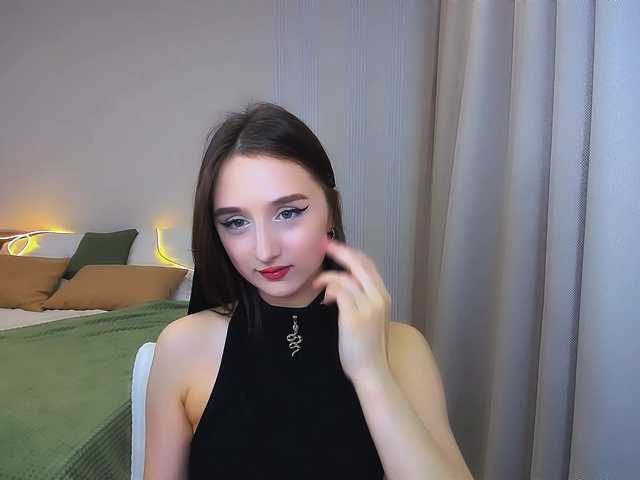 JulietteMonli live cam on BongaCams