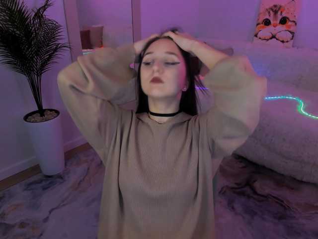JulietteMonli live cam on BongaCams