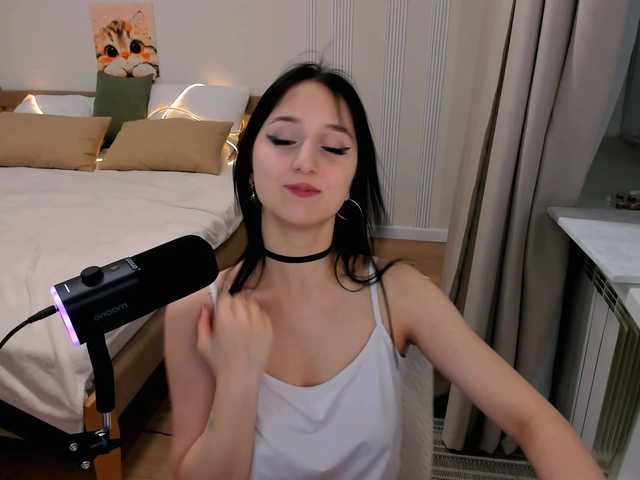 JulietteMonli live cam on BongaCams