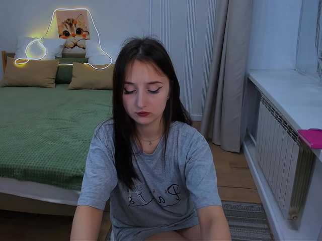 JulietteMonli live cam on BongaCams