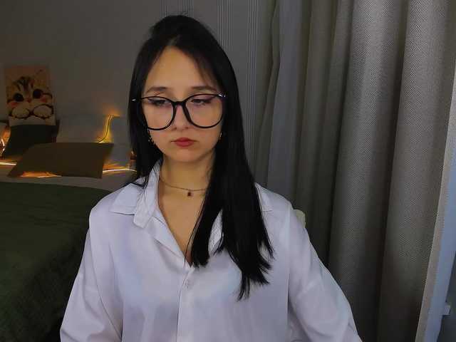 JulietteMonli live cam on BongaCams