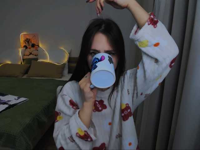 JulietteMonli live cam on BongaCams