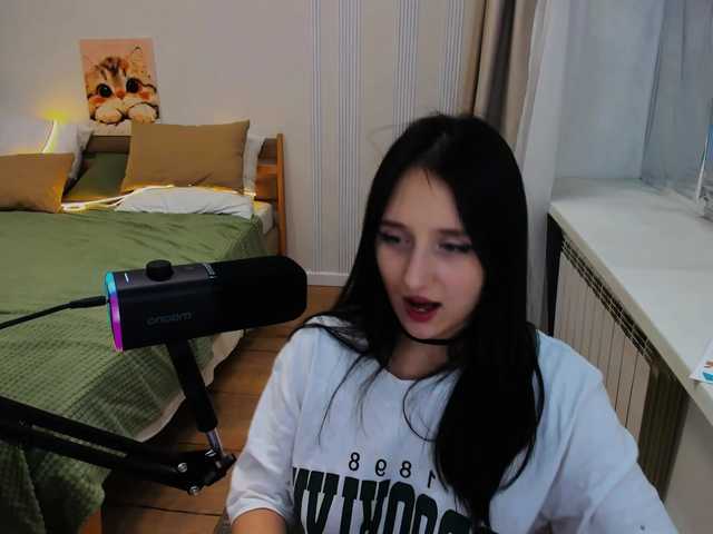 JulietteMonli live cam on BongaCams