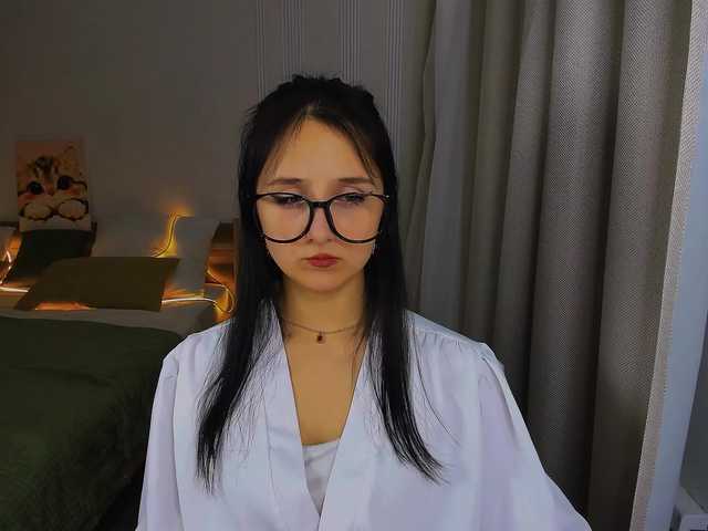 JulietteMonli live cam on BongaCams