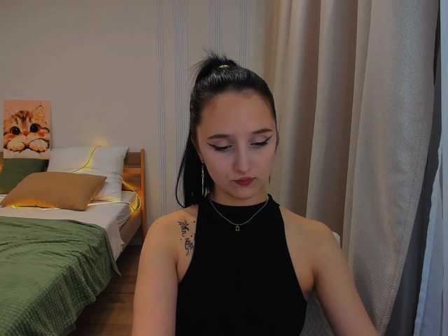 JulietteMonli live cam on BongaCams