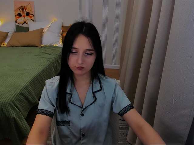 JulietteMonli live cam on BongaCams