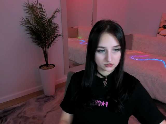 JulietteMonli live cam on BongaCams