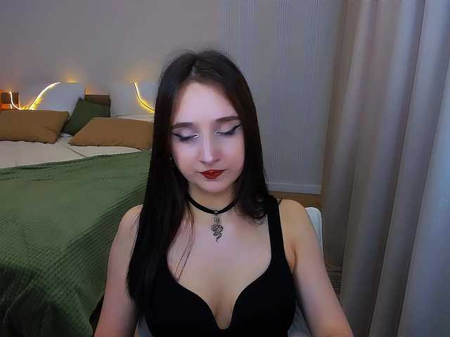 JulietteMonli live cam on BongaCams