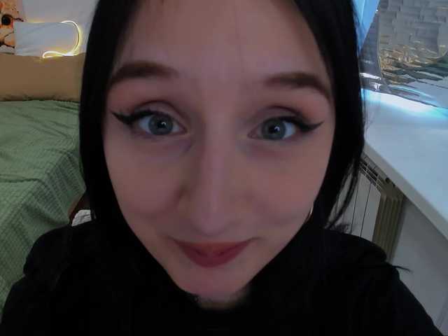 JulietteMonli live cam on BongaCams