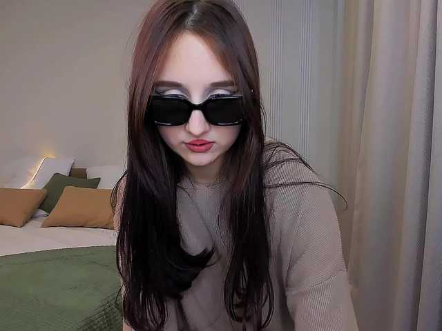 JulietteMonli live cam on BongaCams