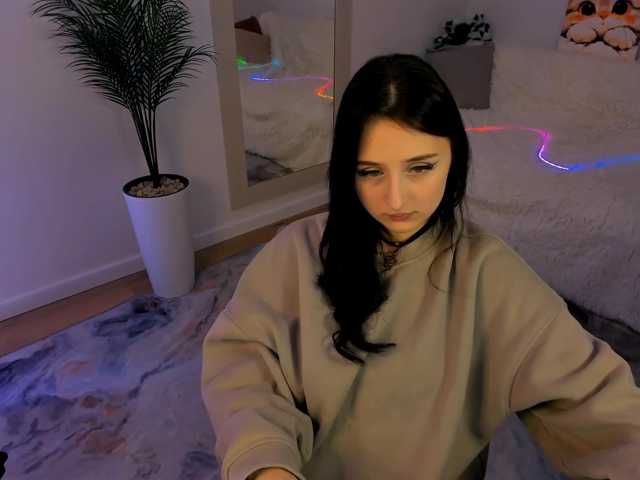 JulietteMonli live cam on BongaCams