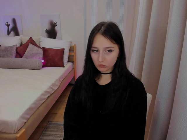 JulietteMonli live cam on BongaCams