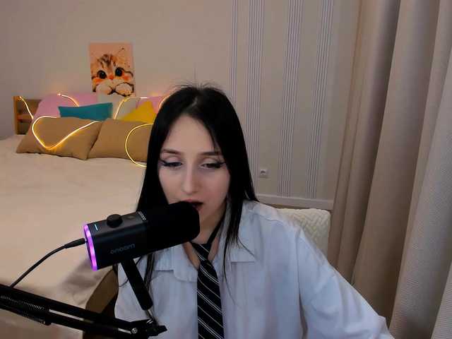 JulietteMonli live cam on BongaCams