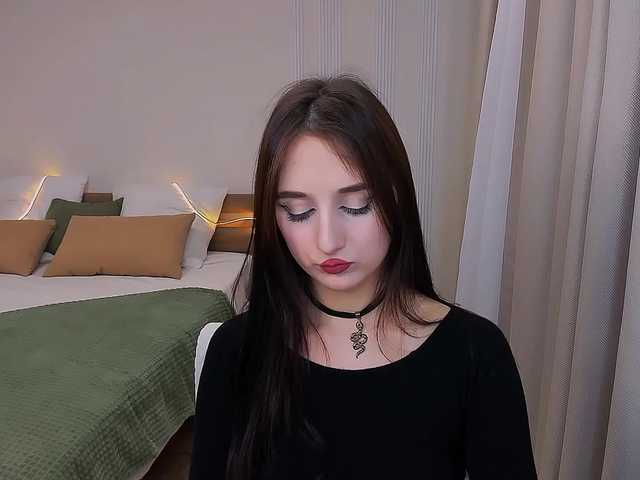JulietteMonli live cam on BongaCams