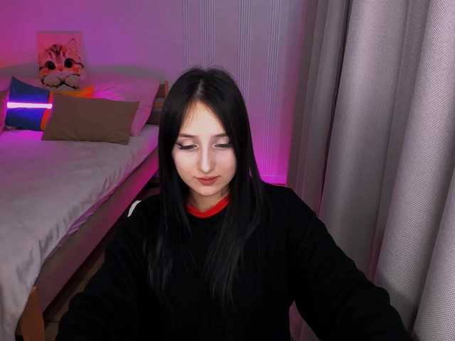 JulietteMonli live cam on BongaCams