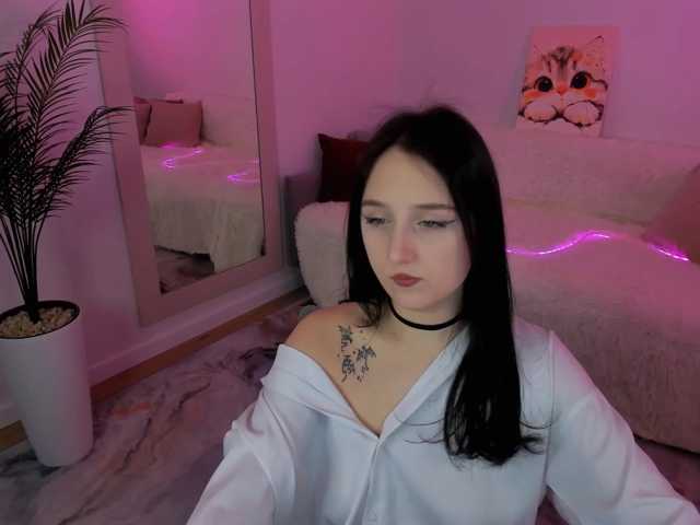 JulietteMonli live cam on BongaCams