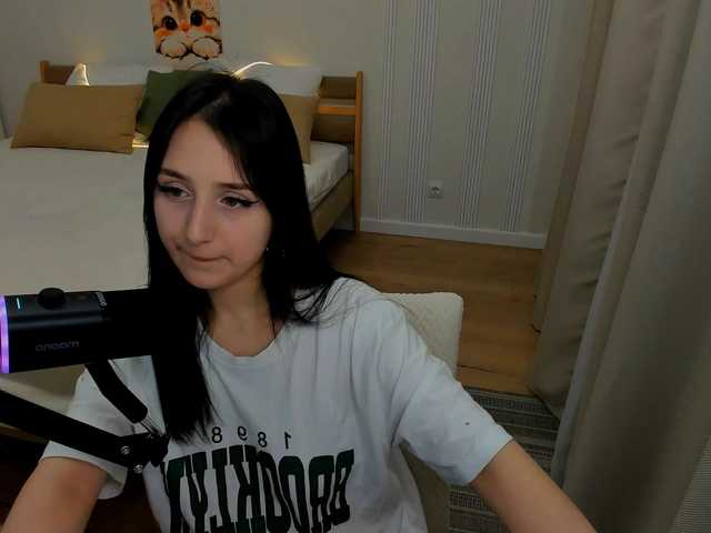 JulietteMonli live cam on BongaCams
