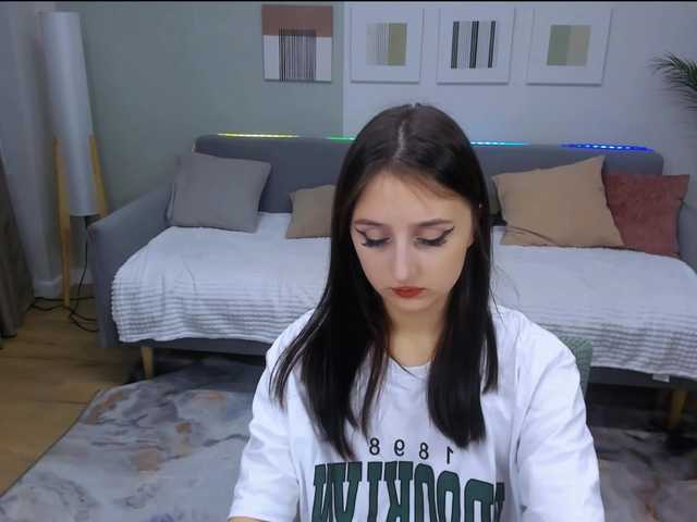JulietteMonli live cam on BongaCams