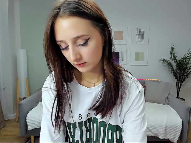 JulietteMonli live cam on BongaCams