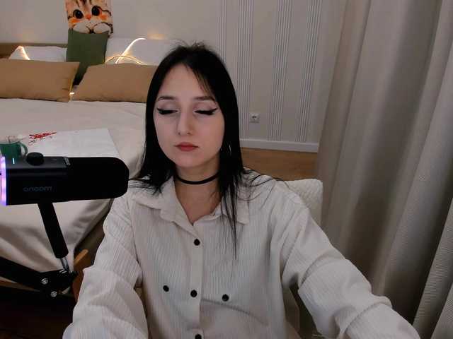 JulietteMonli live cam on BongaCams