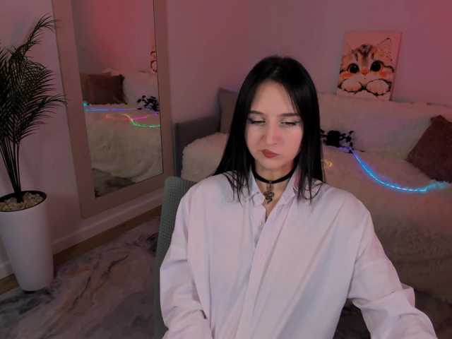 JulietteMonli, en directo ahora en BongaCams