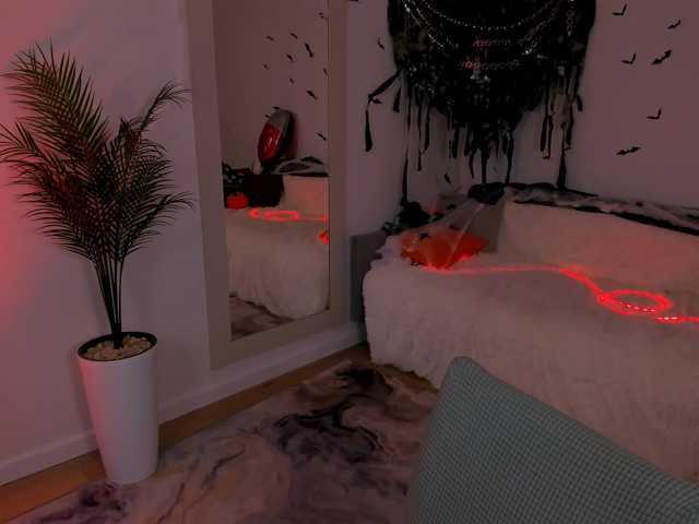 JulietteMonli live cam on BongaCams
