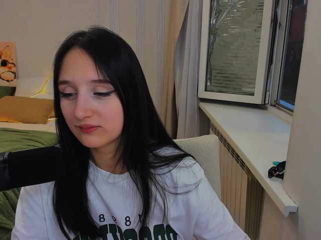 JulietteMonli live cam on BongaCams