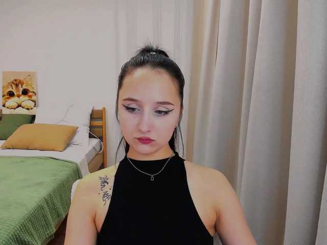 JulietteMonli live cam on BongaCams