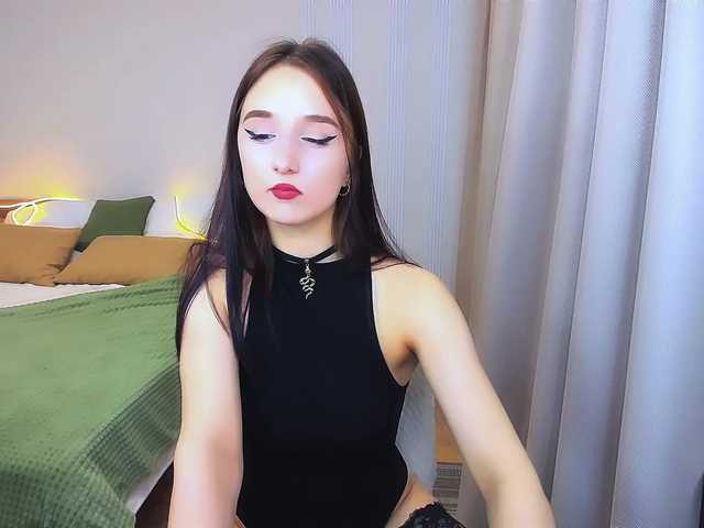JulietteMonli live cam on BongaCams