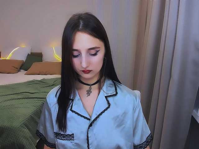 JulietteMonli live cam on BongaCams