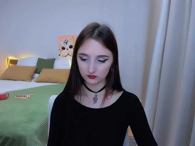 JulietteMonli live cam on BongaCams
