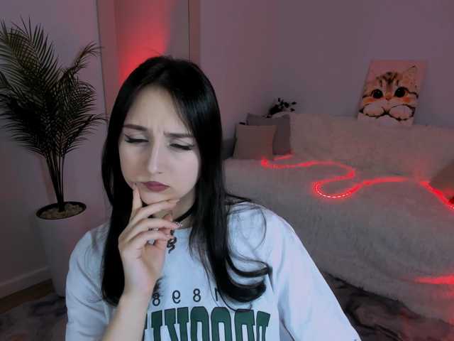 JulietteMonli live cam on BongaCams