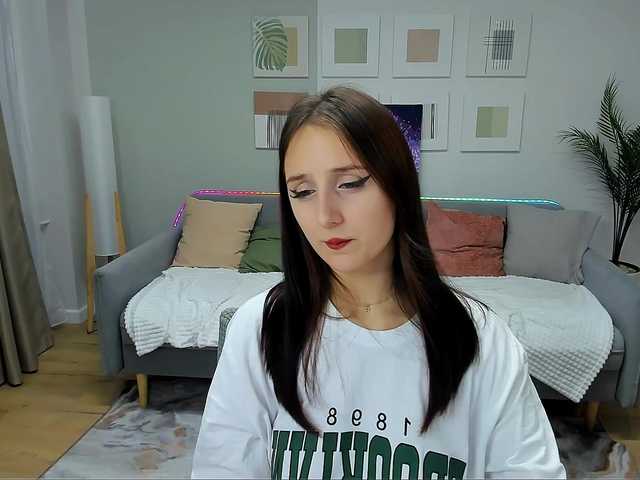 JulietteMonli live webcam show