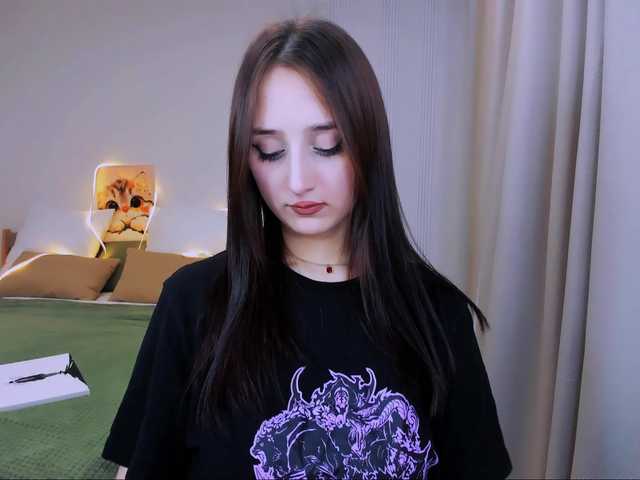 JulietteMonli live cam on BongaCams