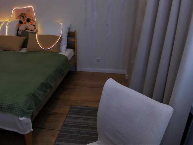 JulietteMonli live cam on BongaCams