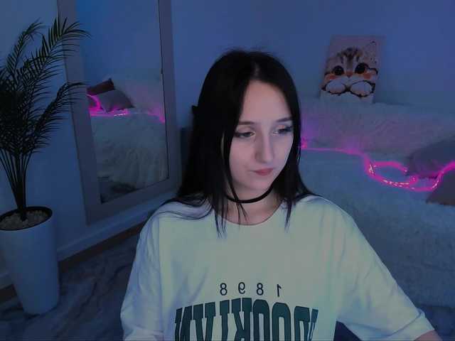 JulietteMonli live cam on BongaCams