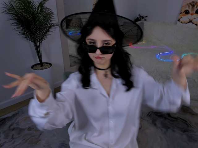 JulietteMonli live cam preview