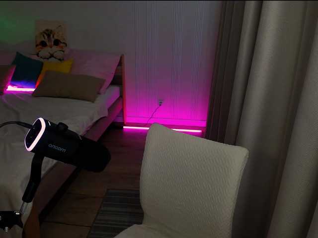 JulietteMonli live cam on BongaCams