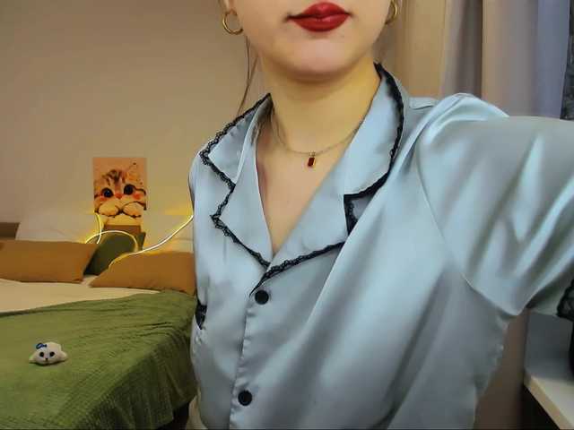 JulietteMonli live cam on BongaCams