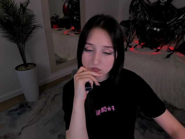 JulietteMonli live cam on BongaCams