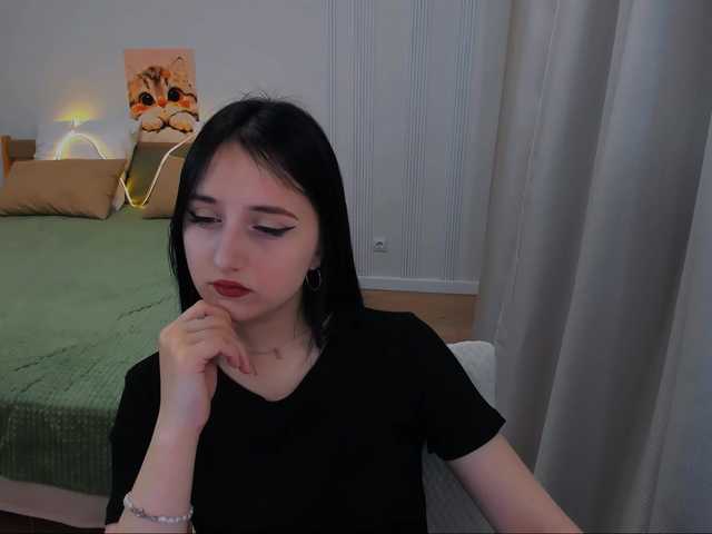 JulietteMonli live cam on BongaCams