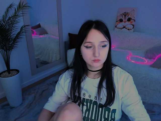 JulietteMonli live cam on BongaCams