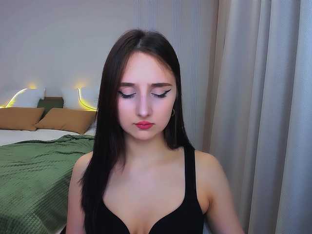 JulietteMonli live cam on BongaCams