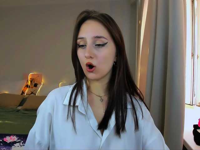 JulietteMonli live cam on BongaCams