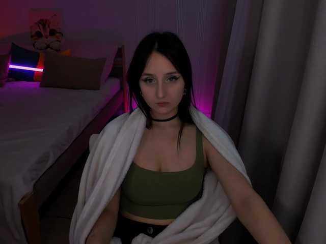JulietteMonli live cam on BongaCams