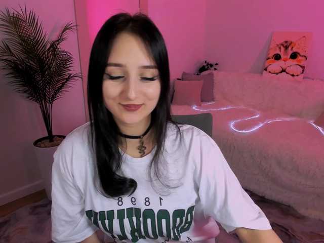 JulietteMonli live cam on BongaCams